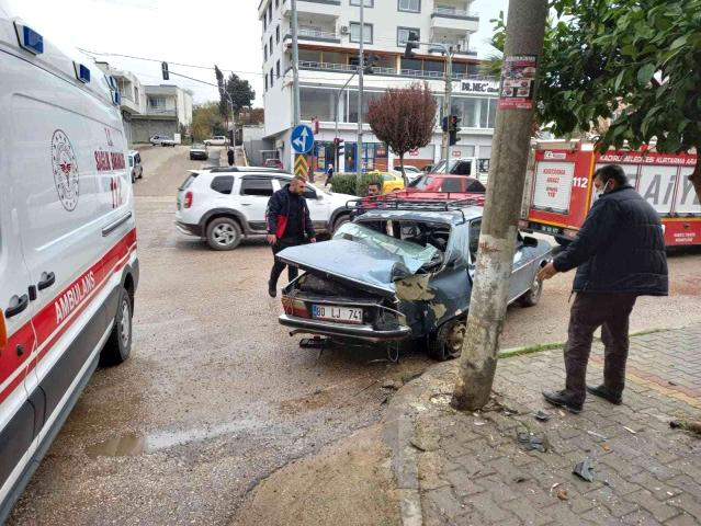 Kazadan elektrik direği sayesinde kurtuldu